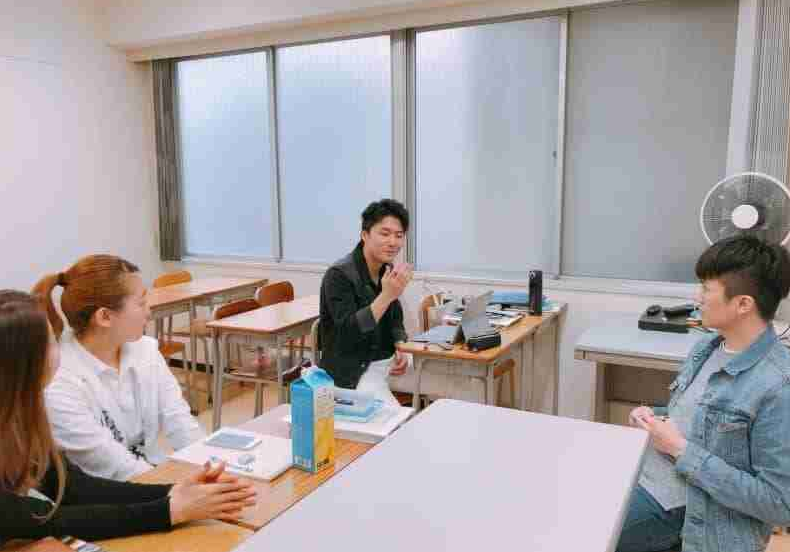 日本新宿御苑学院