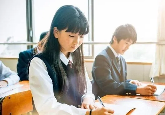日本的学校开学时间是什么时候？